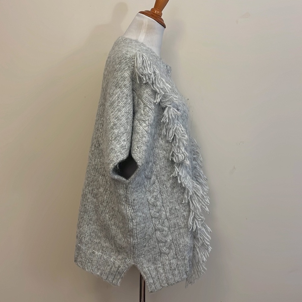 Aerie New Gray Boxy Cable Knit Fringe Cable Oversized Poncho Pullover Size XS S - Picture 5 of 8